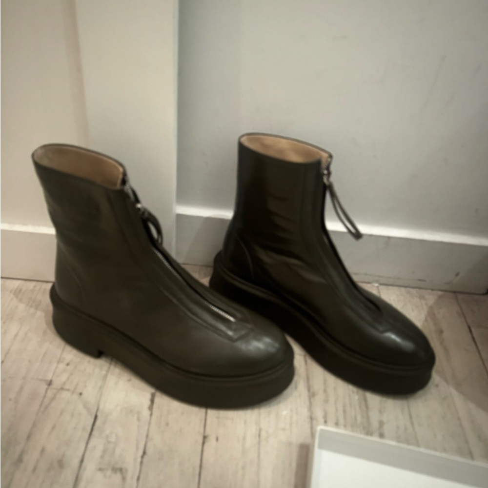 The row zipped boots Stylish Olive Green Women's Boots